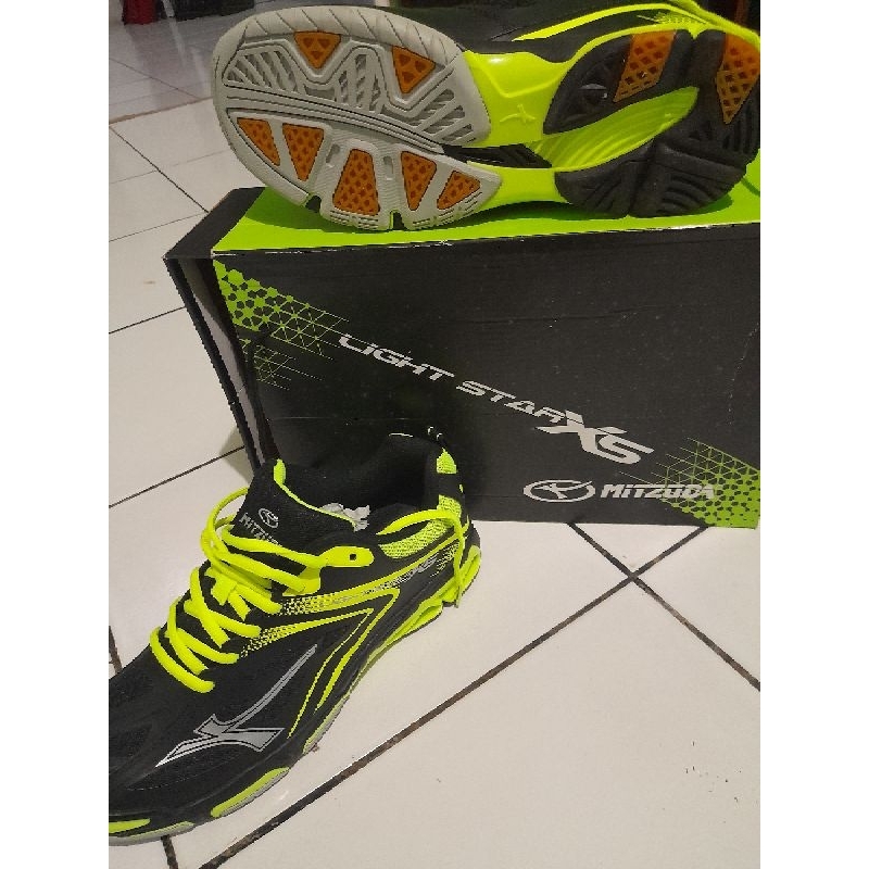 sepatu volly Mitzuda Light Star X5