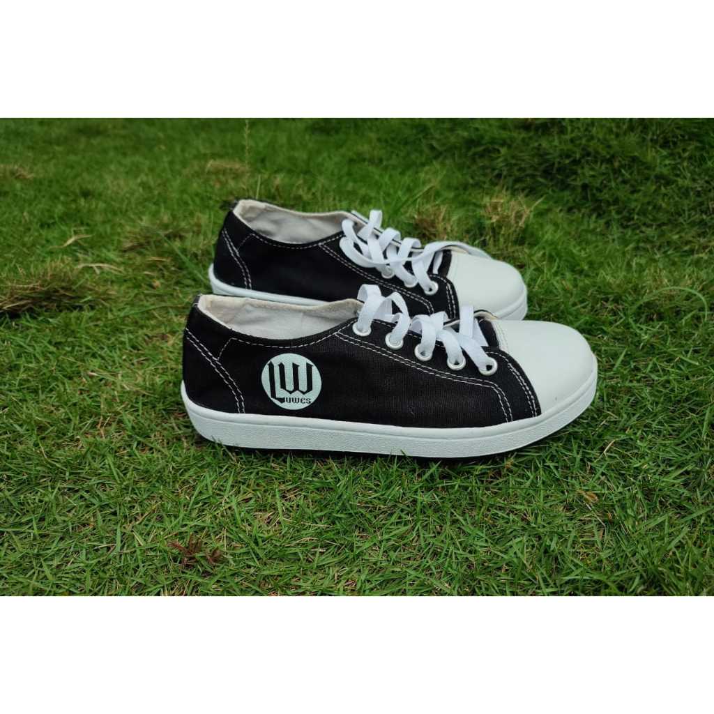 SEPATU SEKOLAH / SEPATU KANVAS / SEPATU SOLE JORDAN / SEPATU SEKOLAH TALI MODEL PENDEK