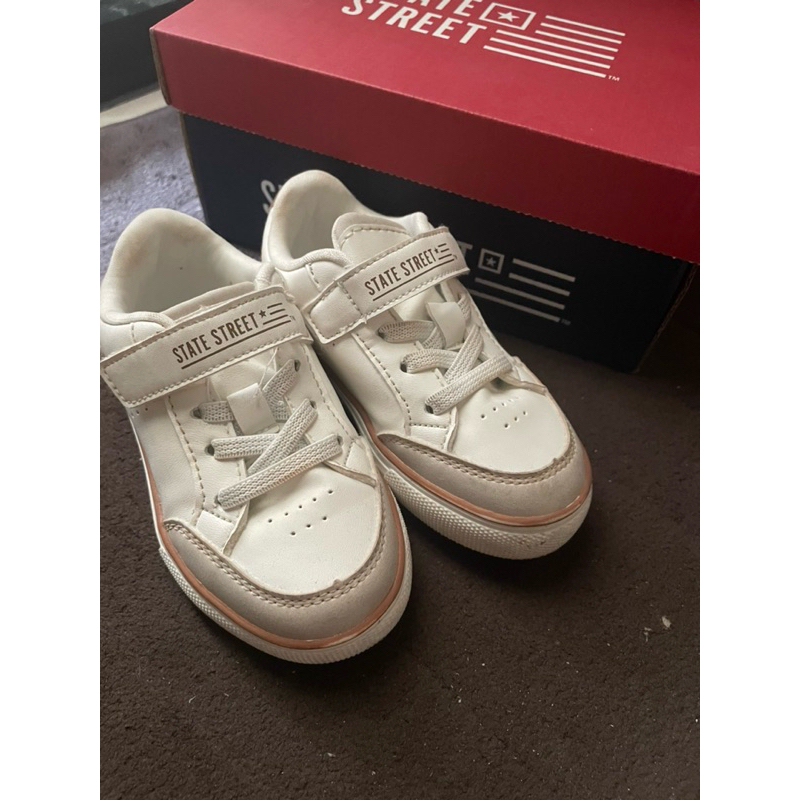 PRELOVED BEKAS LIKE NEW ISTIMEWA SEPATU ANAK STATE STREET SEPATU ANAK 1-2 TAHUN SEPATU PUTIH SEPATU 