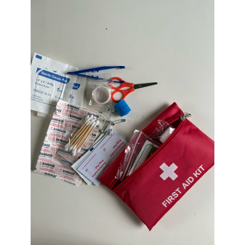 P3K Pouch First Aid/ First Aid Pouch Travel Dengan isinya