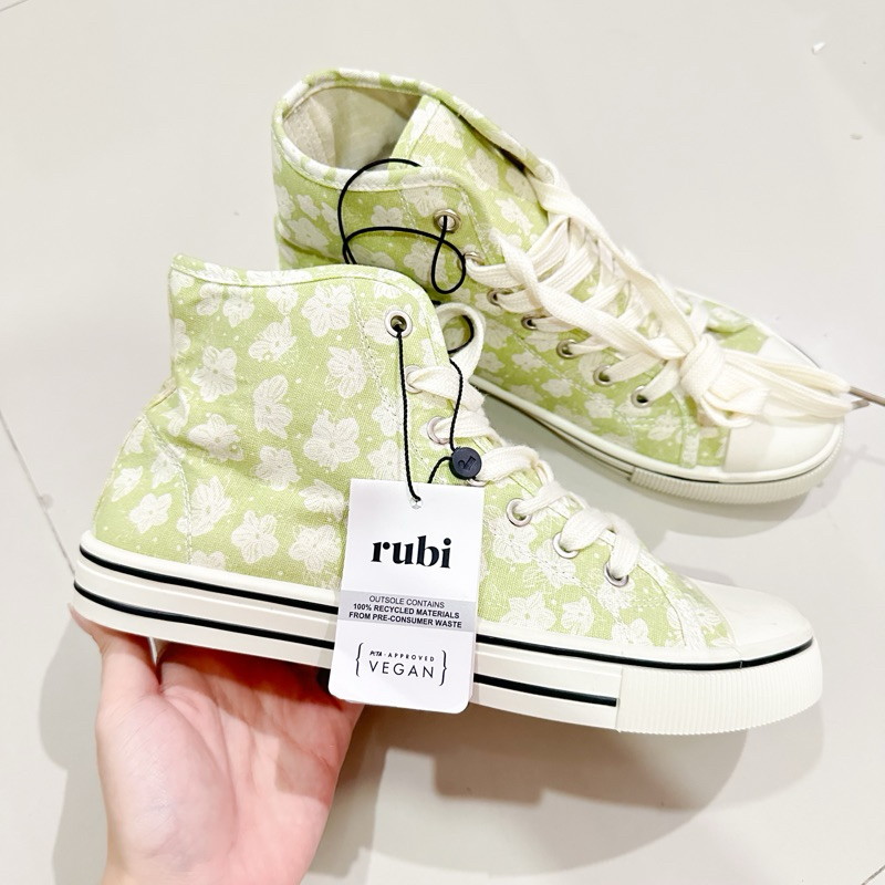 rubi sepatu tinggi hijau bunga 7633