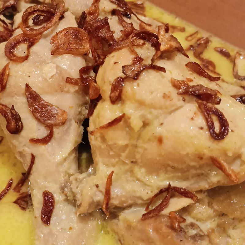 

Opor Ayam (Ayam 1kg, 12 potong)