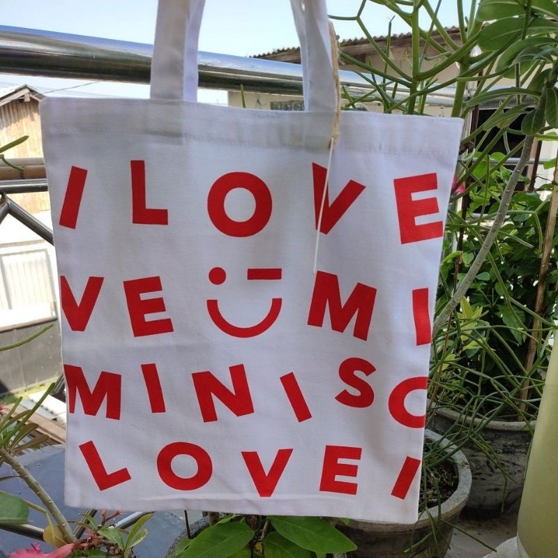 

MINISO LETTERS PRINT SHOPPING BAG WHITE