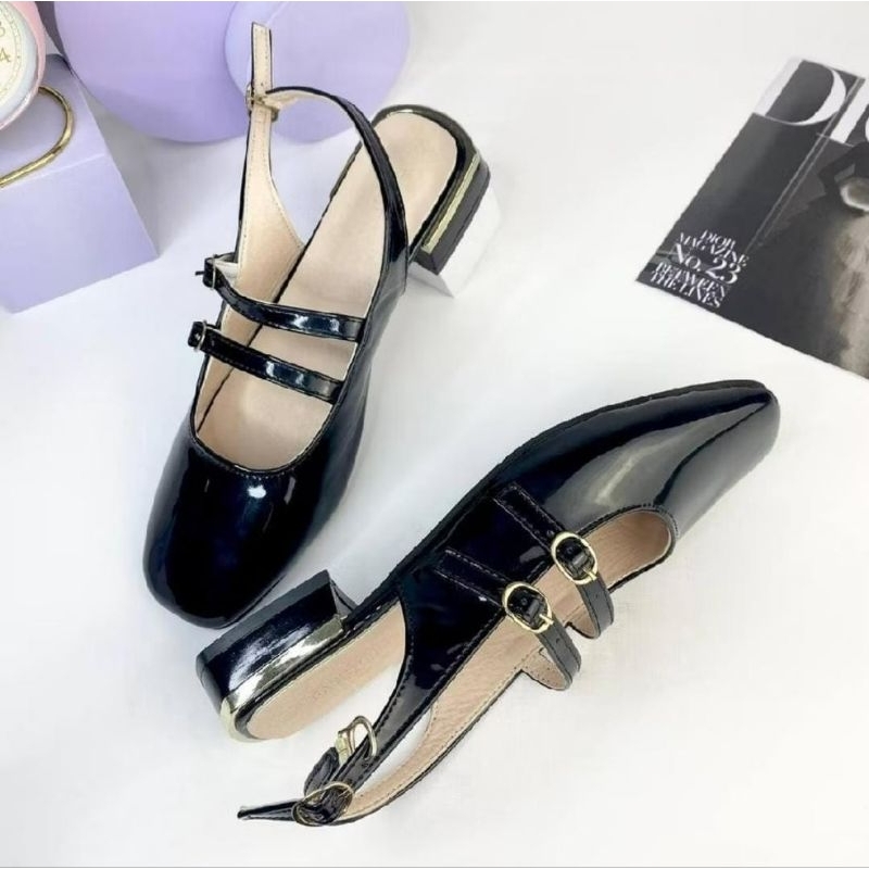AL 03 Sepatu Wanita 3CM Tali Belakang