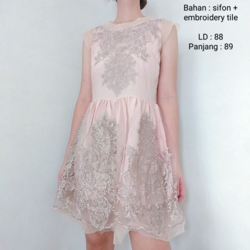 BOHEMIAN STYLE LACE BORDIR KOREAN DRESS