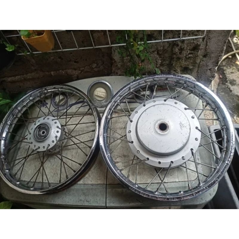 Velg suzuki spin New pelek jari tromol original kelengkapannya s d