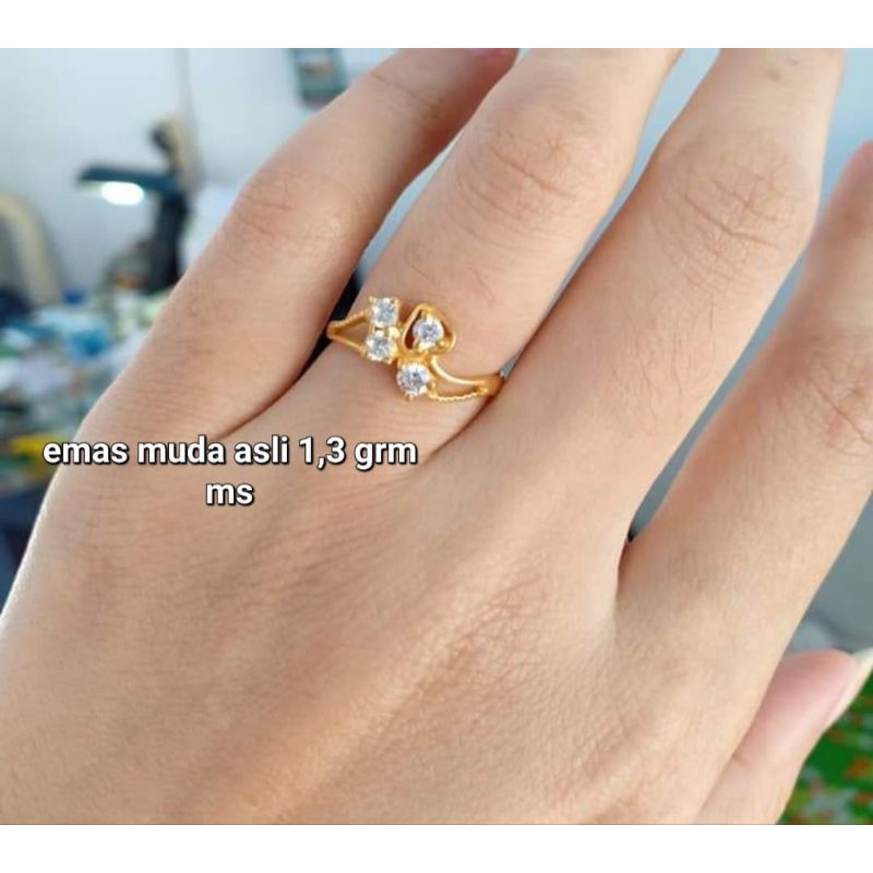 CinCin Dewasa Emas Muda Setengah grm