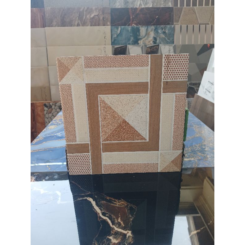 Keramik Lantai Kasar 25x25 Warna Coklat