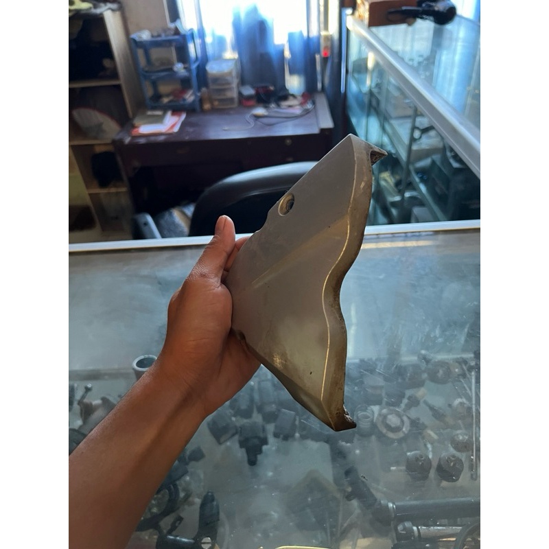 cover gear depan vixion