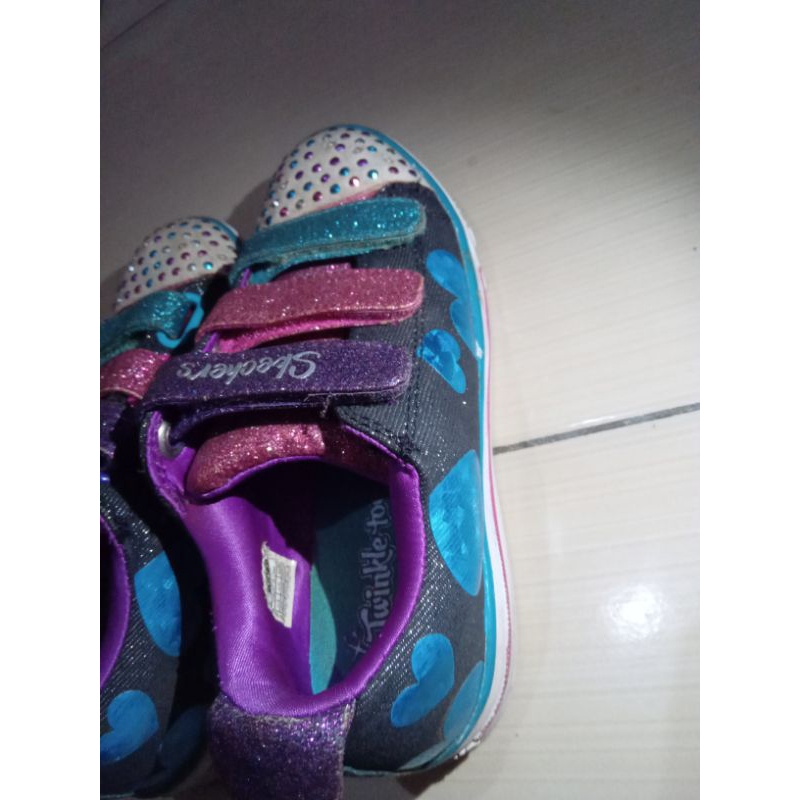 sepatu kets anak