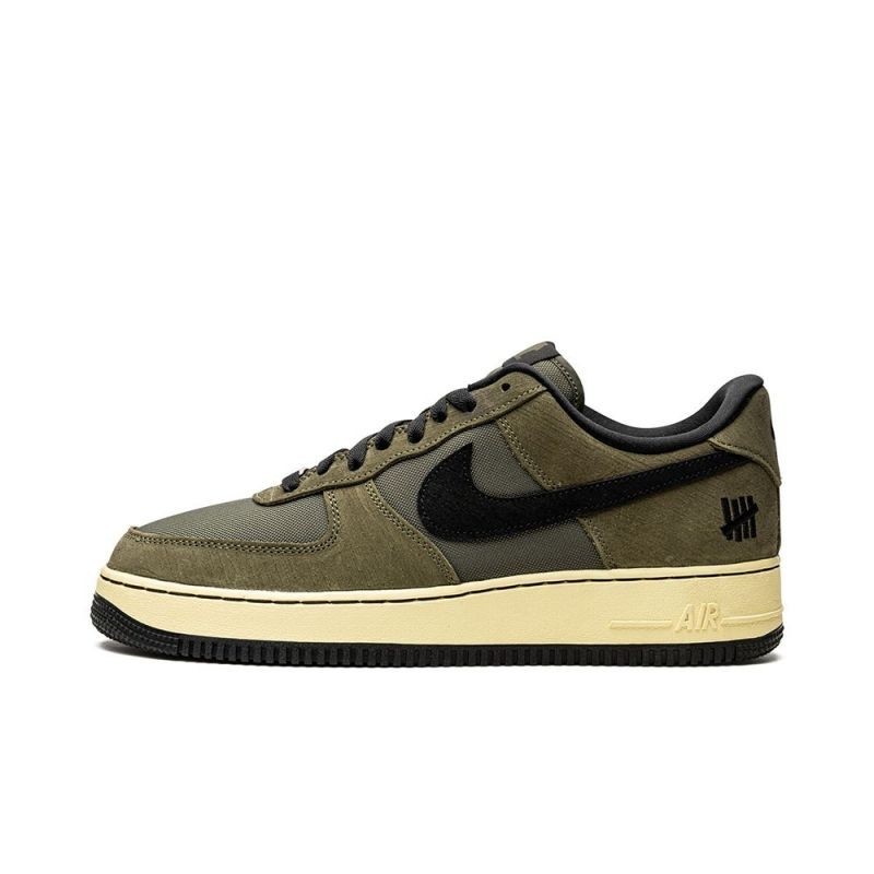 SNEAKER -  Air Force 1 Low SP x Undefeated Ballistic Dunk VS AF1 Pack [SEPATU}