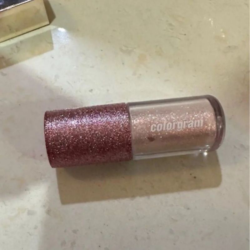 Colorgram milk bling eyeshadow glitter