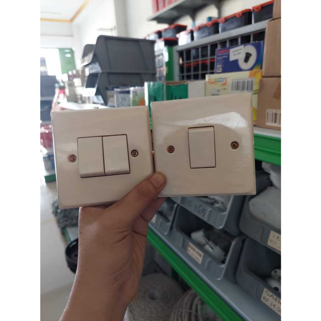 Broco Saklar Ganda dan Tunggal/ Saklar Seri/ Saklar Lampu Kotak/ Saklar Tunggal
