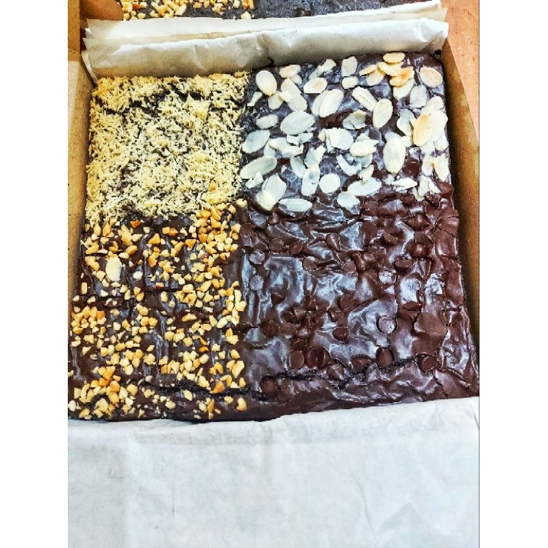 

Brownies panggang toping mix