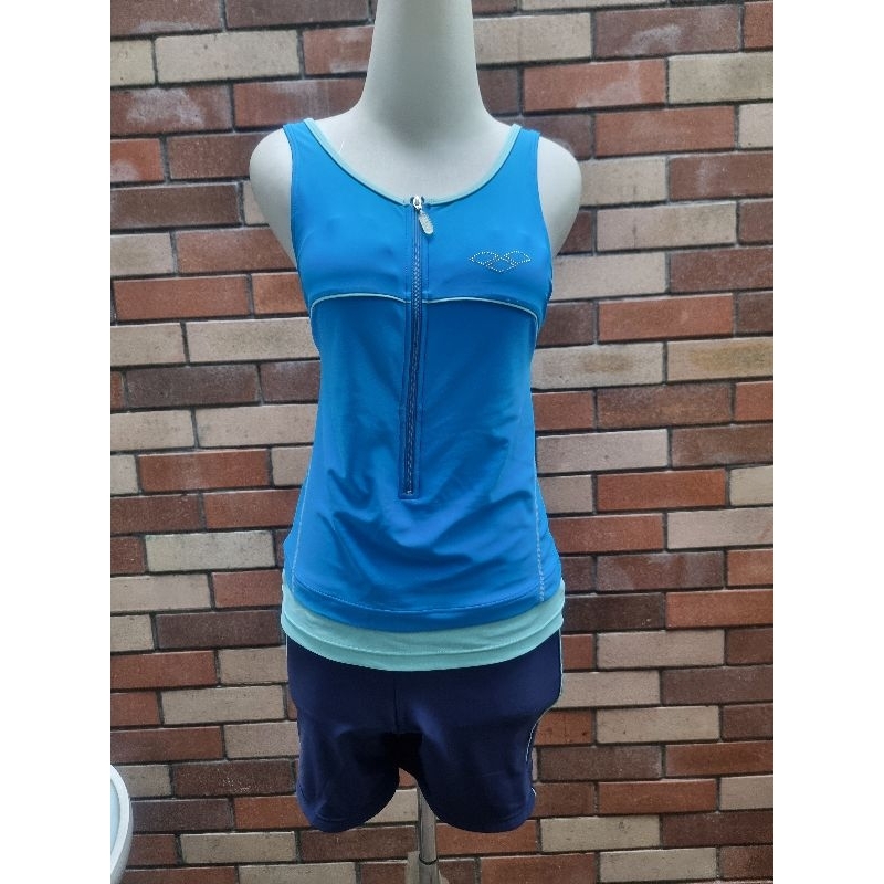 Baju renang wanita Arena