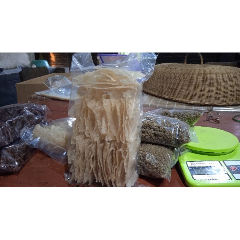 

KERUPUK BERAS MENTAH / KERAK BERAS MENTAH 250 GRAM