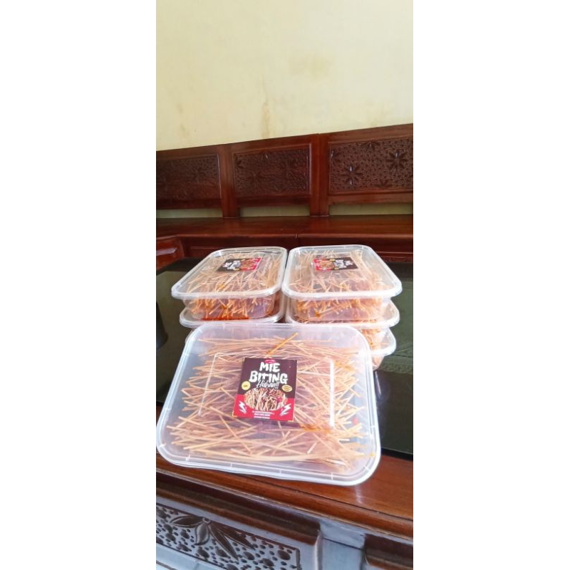 

mie biting pedas