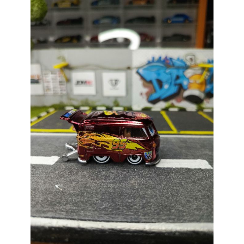 Hotwheels Kool Kombi Custom Chroome lightning McQueen