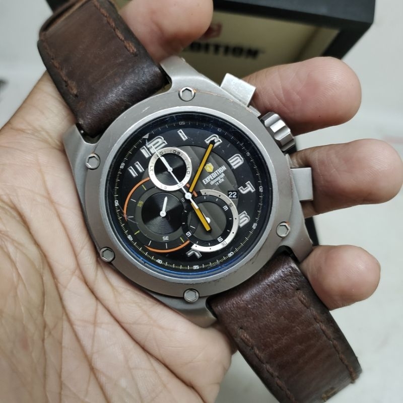 Expedition second cowo tipe E6395M model dan warna jarang