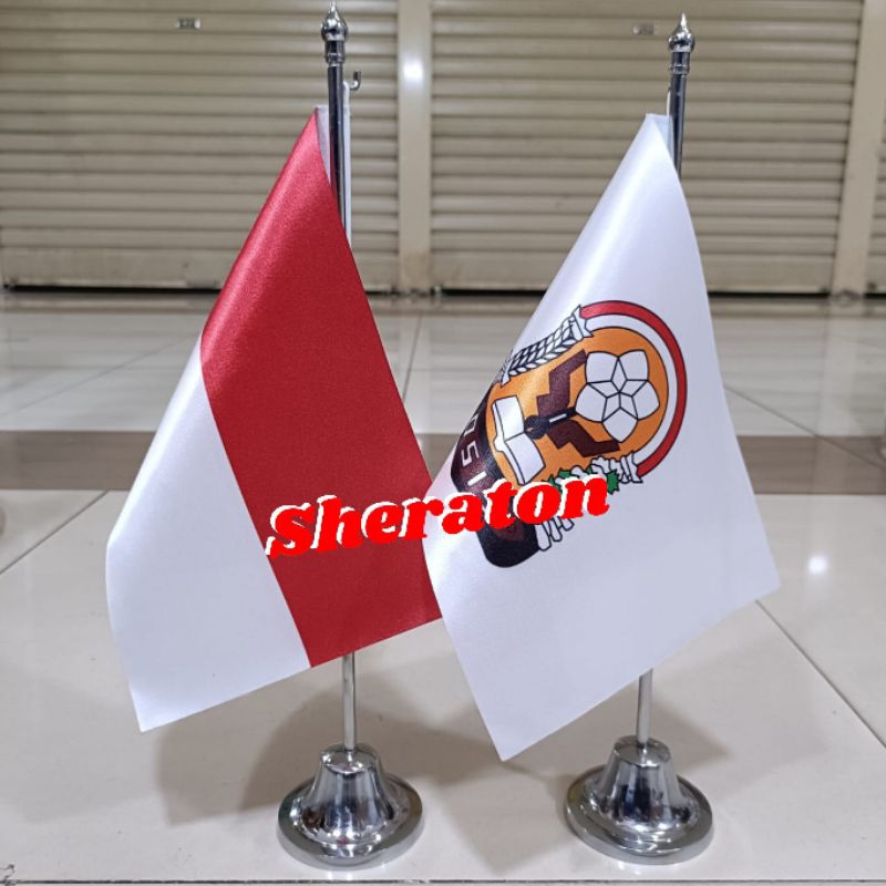 

tiang stenlis meja+bendera OSIS SMA dasar putih+Indonesia