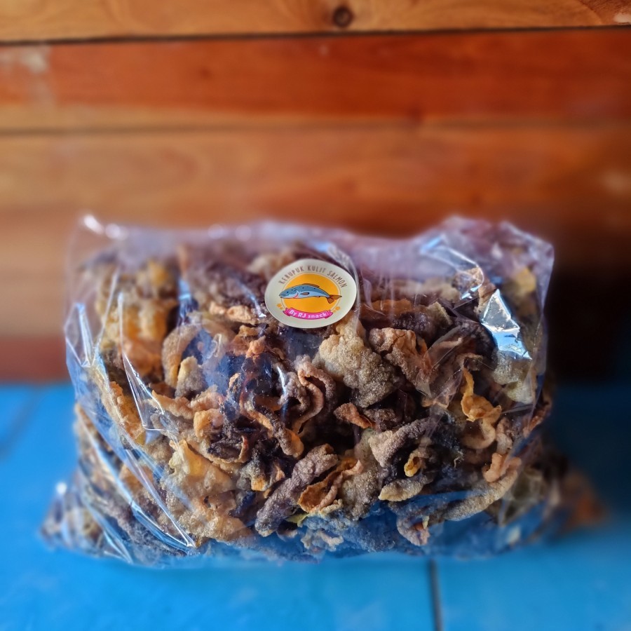 

Kerupuk Kulit Ikan Salmon 1kg Kerupuk Kulit Salmon Matang Tanpa Minyak