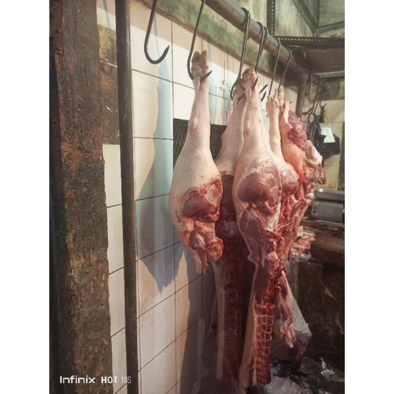 

Daging Babi B2 Segar (No Frozen) Saksang Panggang / Langsung dari Pasar
