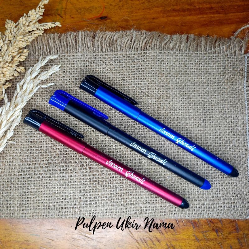 

Pulpen ukir nama Latin/Arabic gel 0,5mm grafir handmade langsung jadi