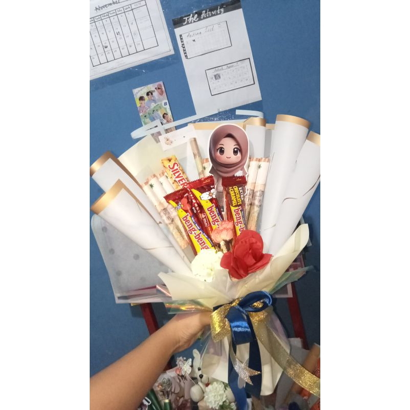 

MONEY AND SNACKS BOUQUET