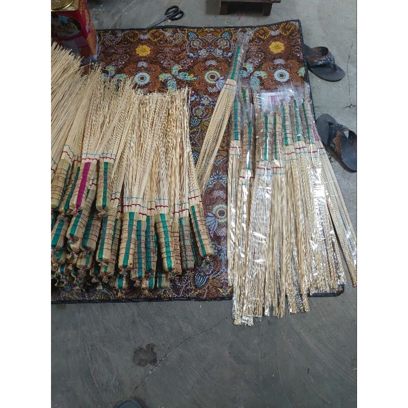 sapu kasur sapu panebah sapu tebah sapu lidi kasur sapu lidi putih sapu lidi tebah kasur