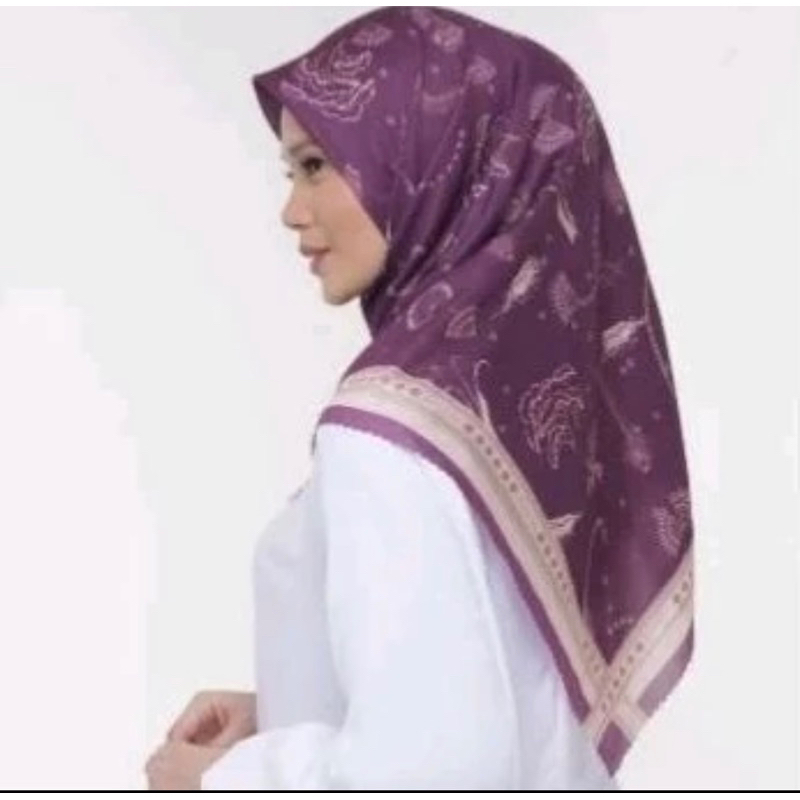 kala scarf wearing klamby