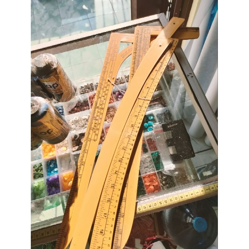 

PENGGARIS POLA JAHIT SIKU/LENGKUNG 20 INCH(50CM) PAKET ISI 2