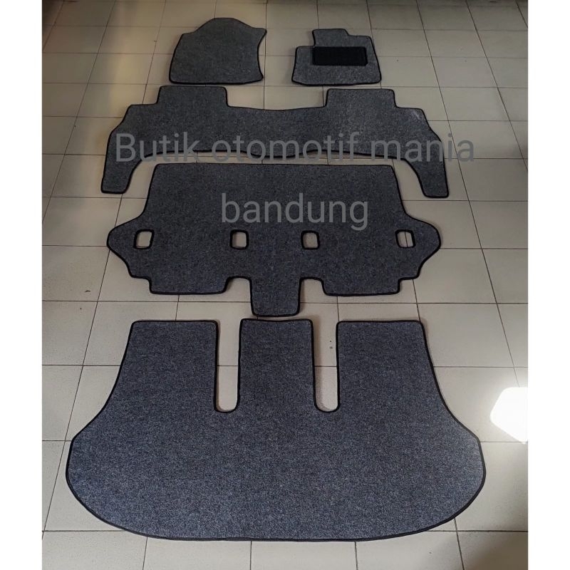 Karpet mobil bludru innova reborn