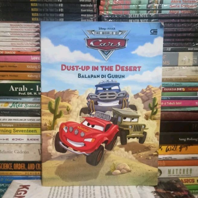 Majalah Original Disney PIXAR THE WORLD OF Cars DUST-UP IN THE DESERT BALAPAN DI GURUN Bekas