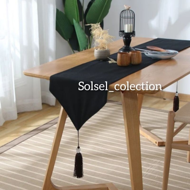 taplak meja atau table runner bahan suede premium polls hitam