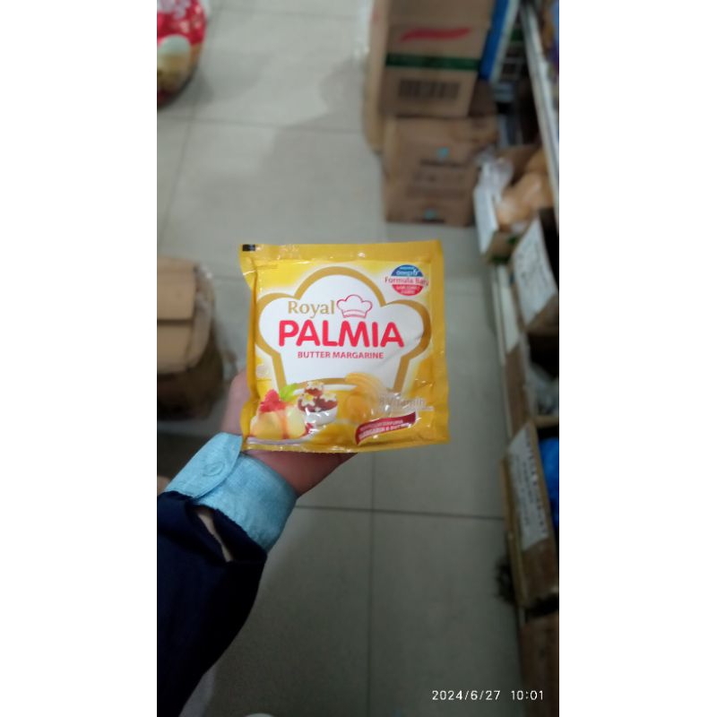 

ROYAL PALMIA butter margarine mengandung 8 vitamin