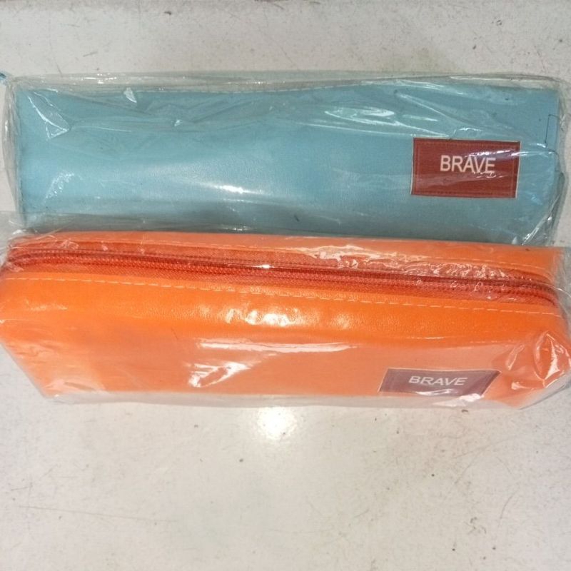 

TEPAK PENSIL/PENCIL CASE KAIN RESLETING MOTIF POLOS UKURAN KECIL