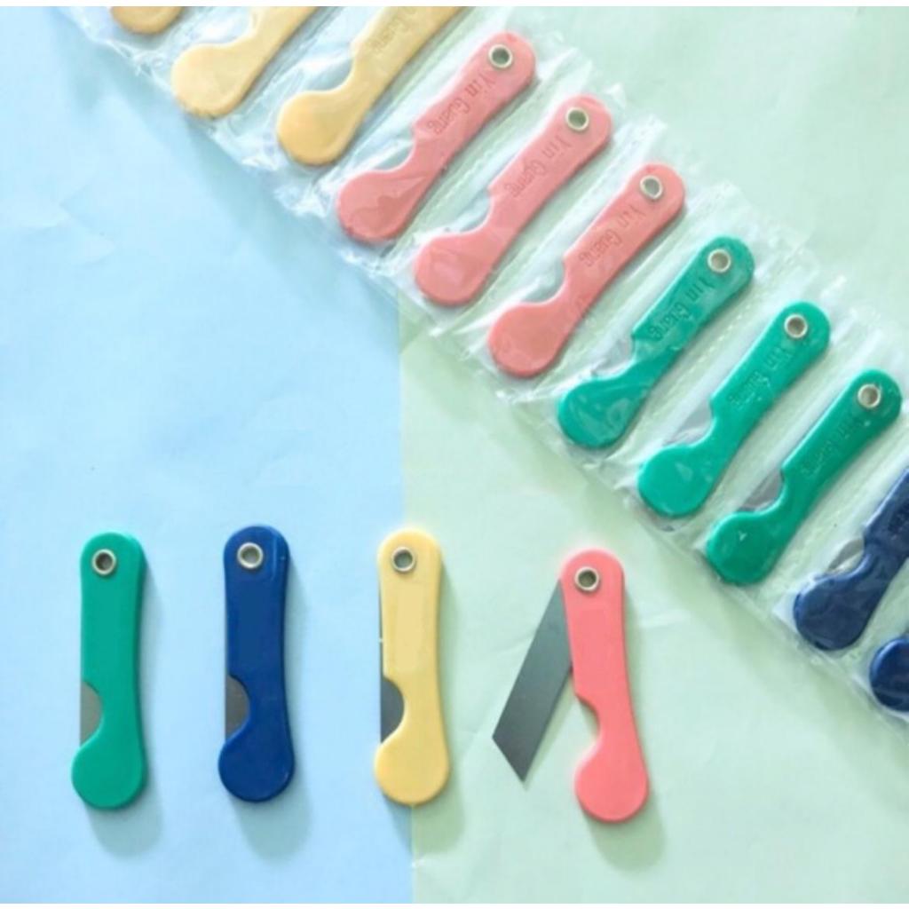 

(50pcs) Souvenir pisau cutter mini include kemas + thankscard