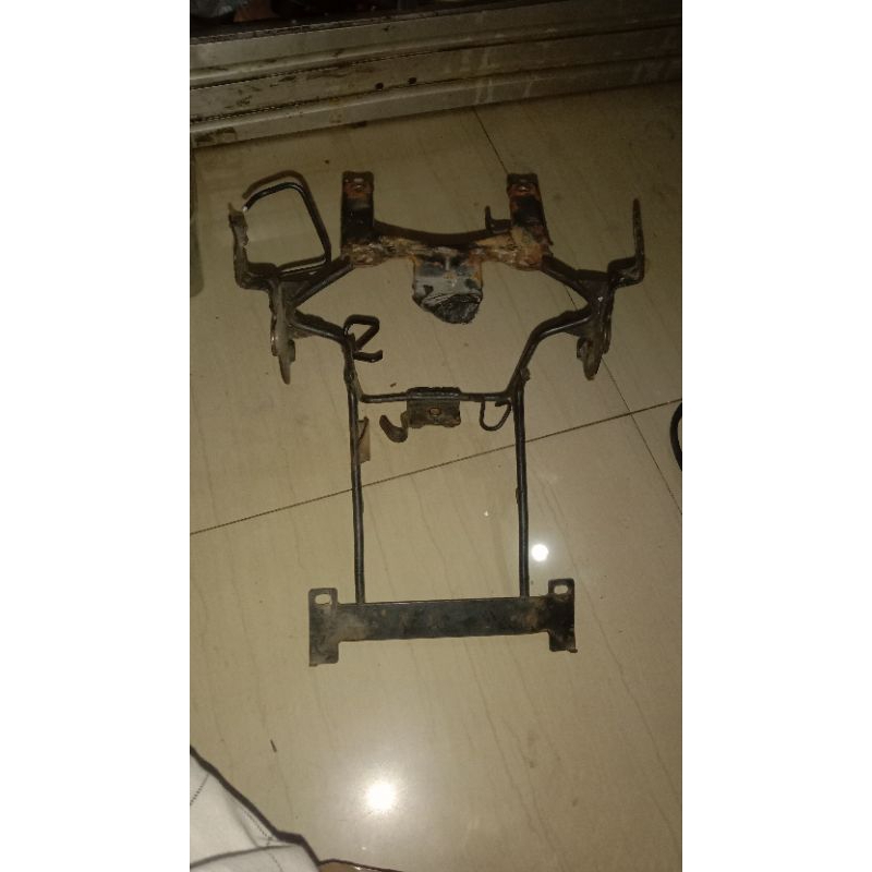 Breket lampu Vixion old ORIGINAL