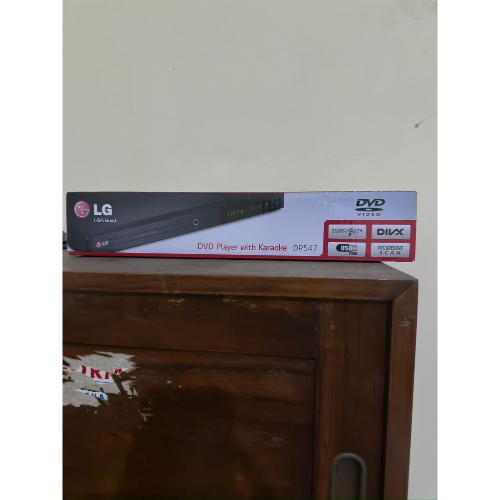 LG DVD Player with karaoke (LG DP547)
