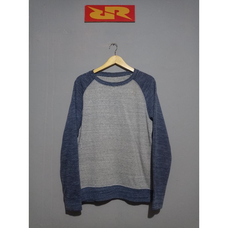Crewneck Uniqlo second