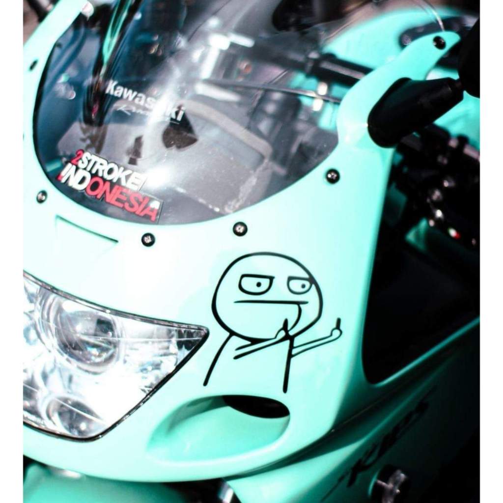 Stiker Helm Middle Finger Cutting Keren Anti Air 3d Timbul Unik Aksesoris Motor Matic TERMURAH 2023