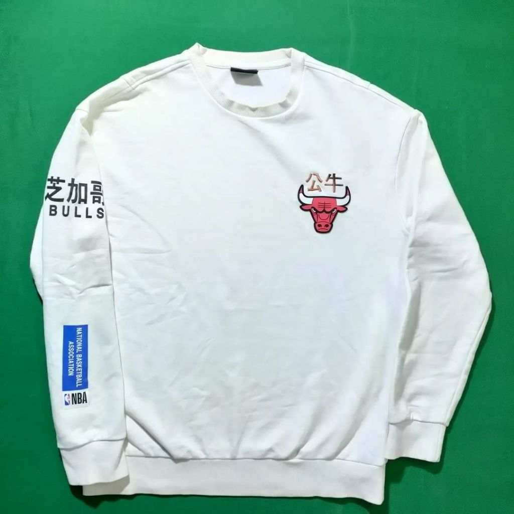 SWEATER CREWNECK NBA CHICAGO BULLS, SIZE L (SECOND BRANDED) PUTIH, CN0093