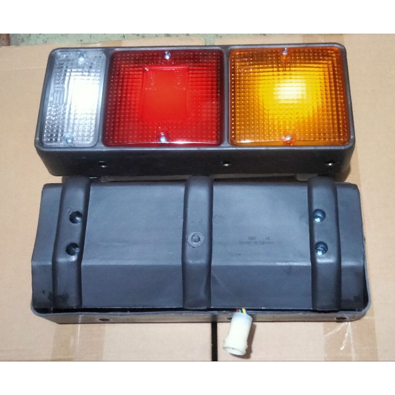 LAMPU BELAKANG PS 100,LAMPU STOP PS UMPLUNG