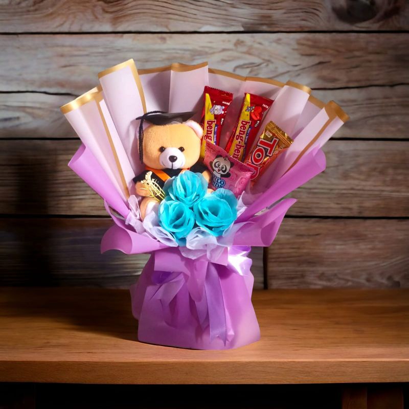 

Buket snack dan boneka wisuda