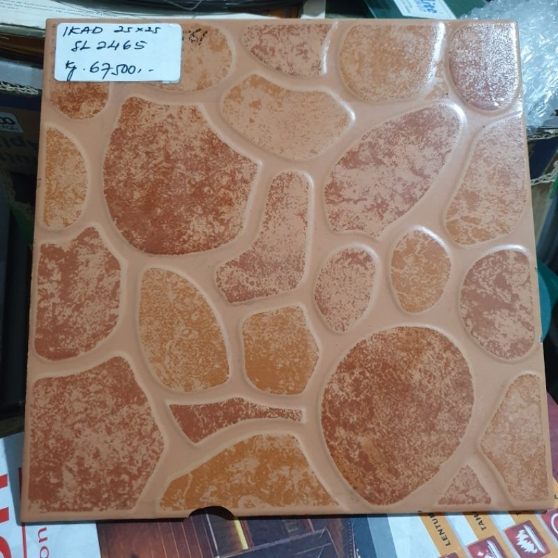 keramik lantai kamar mandi ruang cuci baju teras garasi IKAD 25x25 SL2465 batu coklat kasar