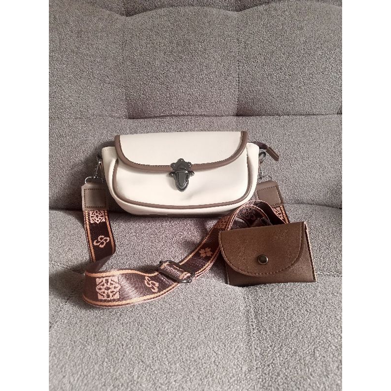 Tas sling bag Akaci
