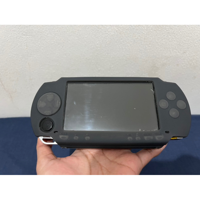 PSP Series 1000 Second Bekas 4 GB