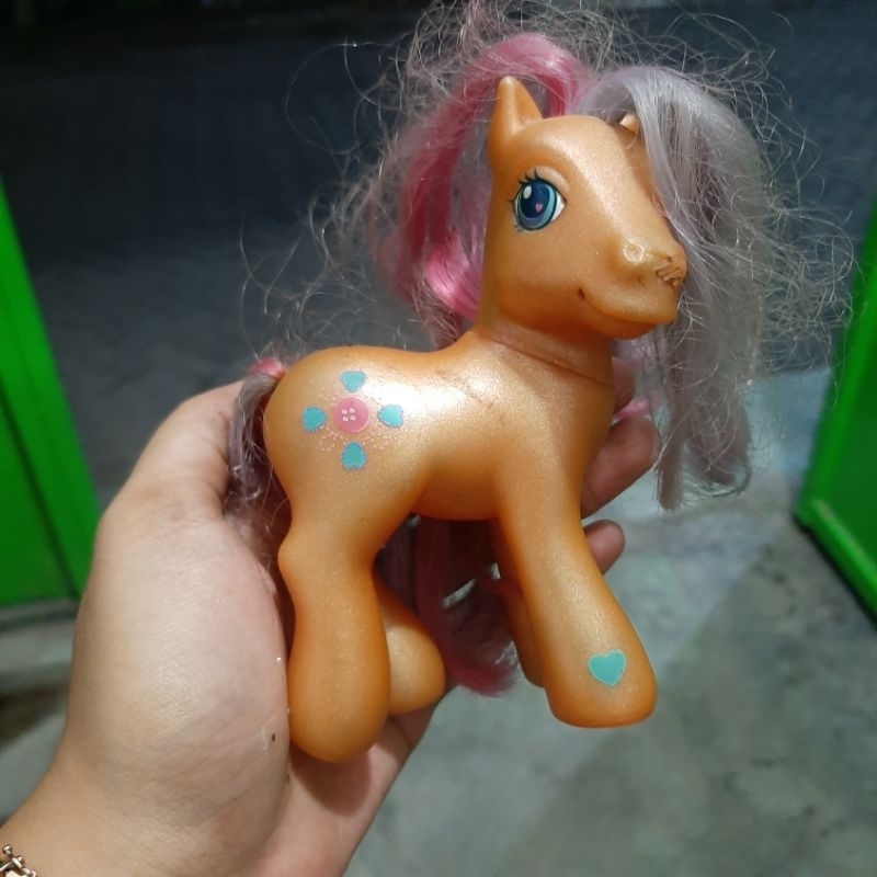 mainan / figure dikoleksi rare vintage My Little Pony G3 Sew and So. kuda pony rare