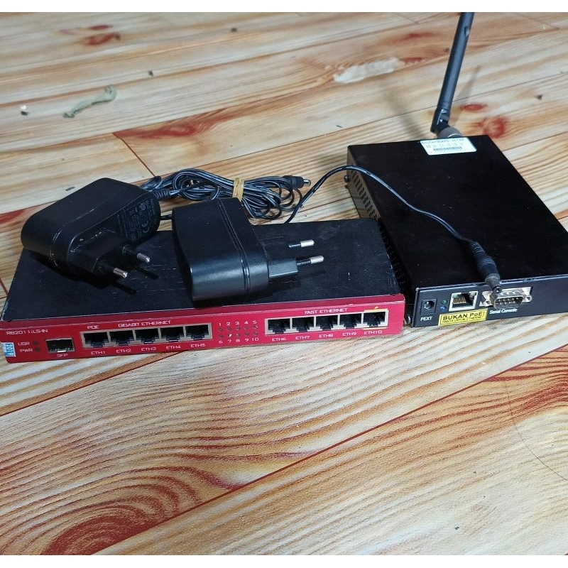 Borong Mikrotik RB2011ils in dan RB411AR normal ( unit dan adaptor )