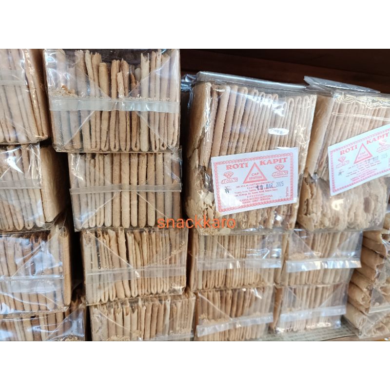 

Kue Kipas Kue Kapit 250gr Makanan Khas Medan Sumatera Utara Enak Renyah Jajanan Cemilan Snack Khas Medan